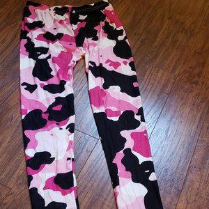 Breast cancer awareness leggings